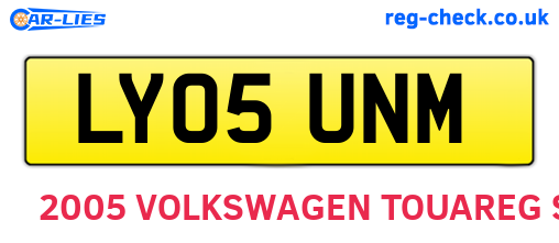 LY05UNM are the vehicle registration plates.