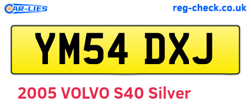 YM54DXJ are the vehicle registration plates.