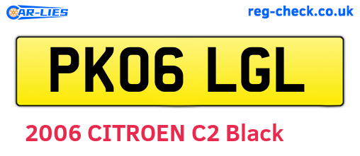 PK06LGL are the vehicle registration plates.