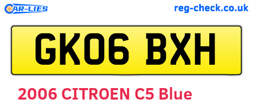GK06BXH are the vehicle registration plates.