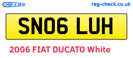 SN06LUH are the vehicle registration plates.