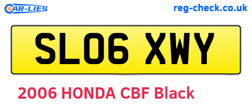SL06XWY are the vehicle registration plates.