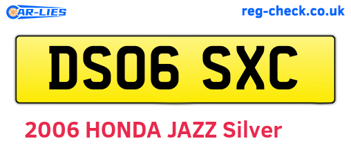 DS06SXC are the vehicle registration plates.