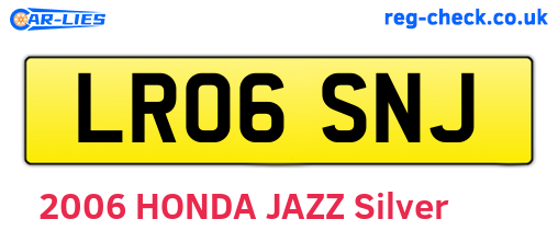 LR06SNJ are the vehicle registration plates.