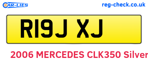 R19JXJ are the vehicle registration plates.