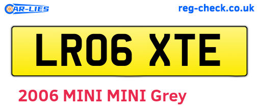 LR06XTE are the vehicle registration plates.