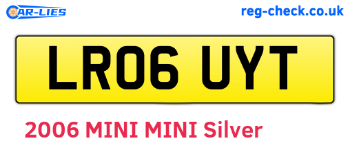 LR06UYT are the vehicle registration plates.