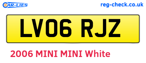 LV06RJZ are the vehicle registration plates.