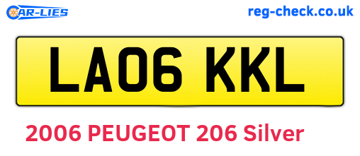 LA06KKL are the vehicle registration plates.