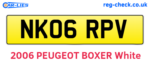 NK06RPV are the vehicle registration plates.