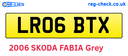 LR06BTX are the vehicle registration plates.