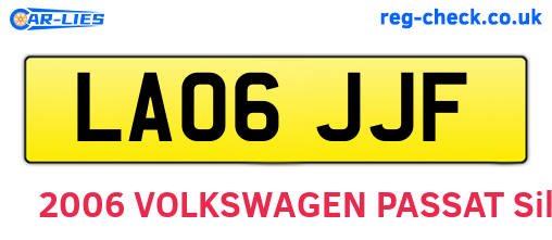 LA06JJF are the vehicle registration plates.