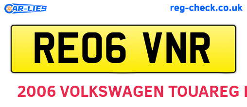 RE06VNR are the vehicle registration plates.