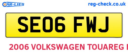 SE06FWJ are the vehicle registration plates.