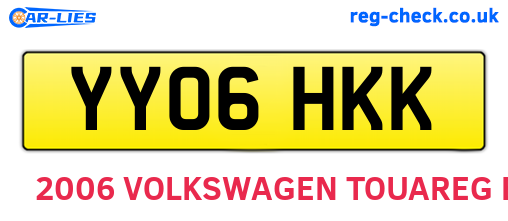 YY06HKK are the vehicle registration plates.