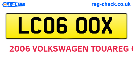 LC06OOX are the vehicle registration plates.