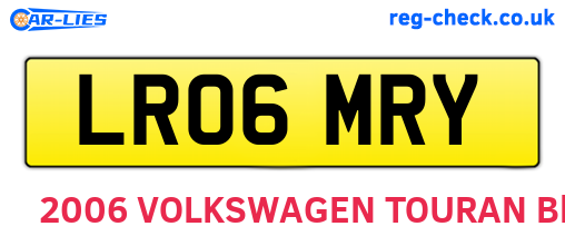 LR06MRY are the vehicle registration plates.