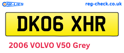 DK06XHR are the vehicle registration plates.