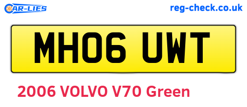 MH06UWT are the vehicle registration plates.