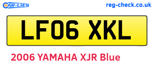 LF06XKL are the vehicle registration plates.