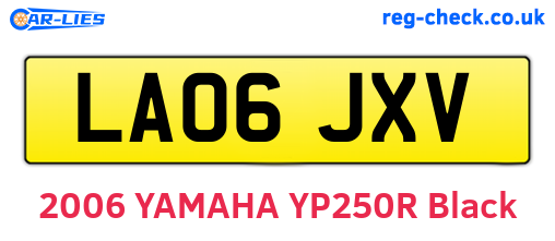 LA06JXV are the vehicle registration plates.