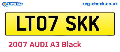 LT07SKK are the vehicle registration plates.
