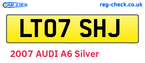 LT07SHJ are the vehicle registration plates.