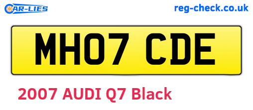 MH07CDE are the vehicle registration plates.