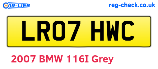 LR07HWC are the vehicle registration plates.