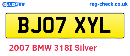 BJ07XYL are the vehicle registration plates.