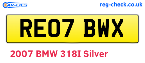 RE07BWX are the vehicle registration plates.