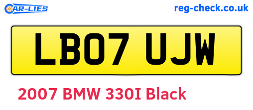 LB07UJW are the vehicle registration plates.