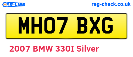 MH07BXG are the vehicle registration plates.