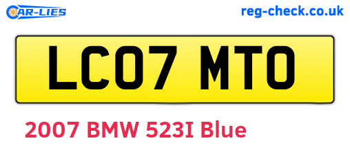 LC07MTO are the vehicle registration plates.