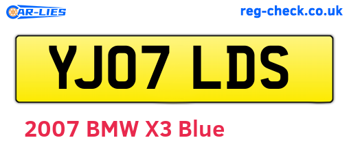 YJ07LDS are the vehicle registration plates.