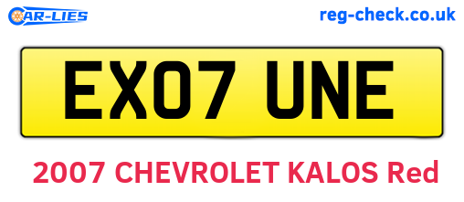 EX07UNE are the vehicle registration plates.