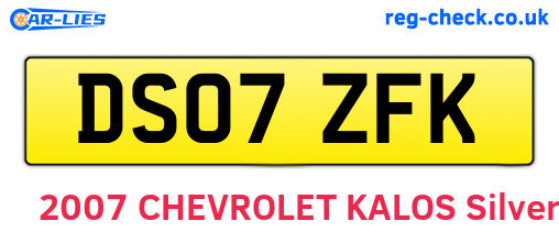 DS07ZFK are the vehicle registration plates.