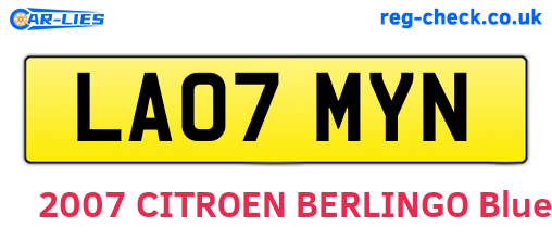LA07MYN are the vehicle registration plates.