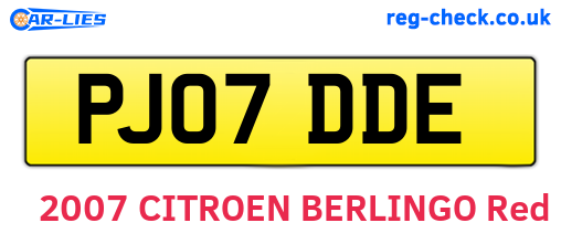 PJ07DDE are the vehicle registration plates.