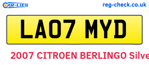 LA07MYD are the vehicle registration plates.