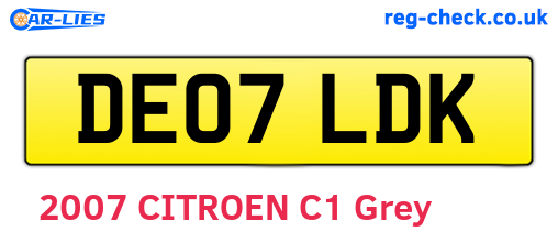 DE07LDK are the vehicle registration plates.