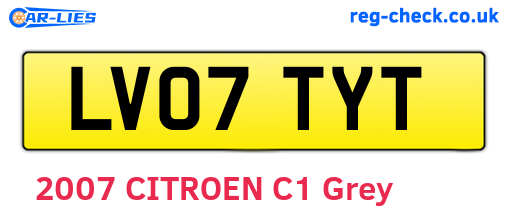 LV07TYT are the vehicle registration plates.