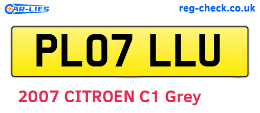 PL07LLU are the vehicle registration plates.