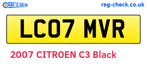 LC07MVR are the vehicle registration plates.