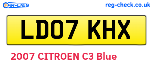LD07KHX are the vehicle registration plates.