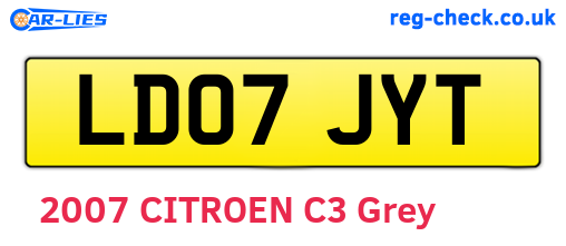 LD07JYT are the vehicle registration plates.