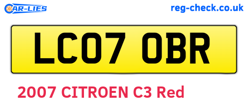 LC07OBR are the vehicle registration plates.