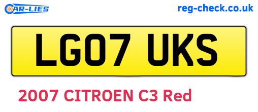 LG07UKS are the vehicle registration plates.