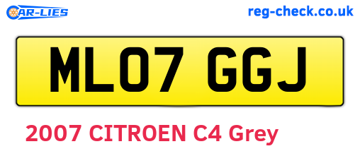 ML07GGJ are the vehicle registration plates.