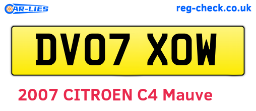 DV07XOW are the vehicle registration plates.